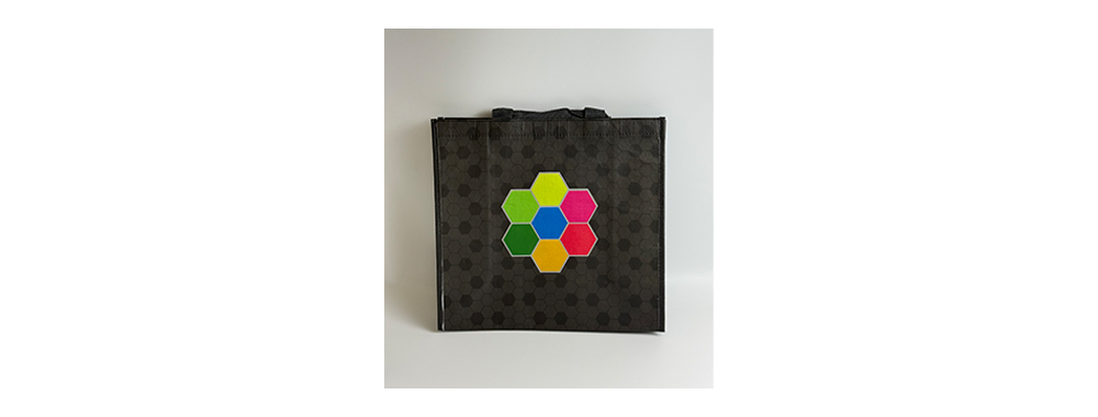 Non-woven bag with heat transfer printed colorful gradient design